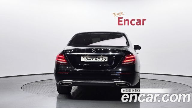 Mercedes-Benz E-Class E300 4MATIC Avnatgarde