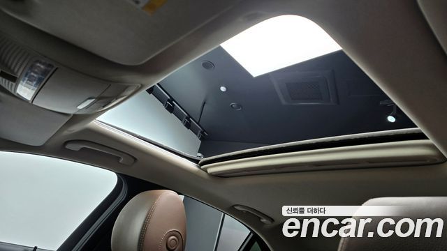 Mercedes-Benz E-Class E300 4MATIC Avnatgarde