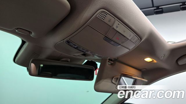 Mercedes-Benz E-Class E300 4MATIC Avnatgarde