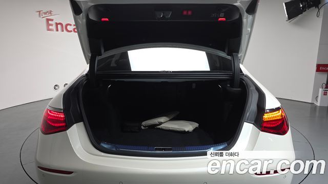 Mercedes-Benz S-Class Maybach S680 4MATIC