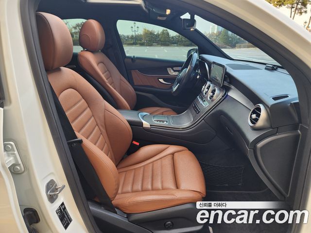 Mercedes-Benz GLC-Class GLC300 4MATIC Premium Coupe