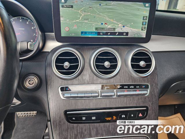Mercedes-Benz GLC-Class GLC300 4MATIC Premium Coupe