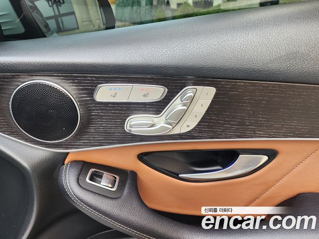 Mercedes-Benz GLC-Class GLC300 4MATIC Premium Coupe