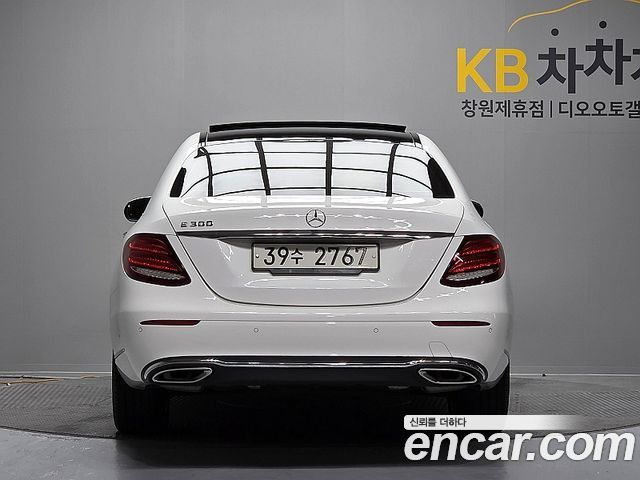 Mercedes-Benz E-Class E300 Exclusive
