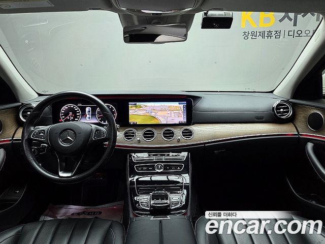 Mercedes-Benz E-Class E300 Exclusive
