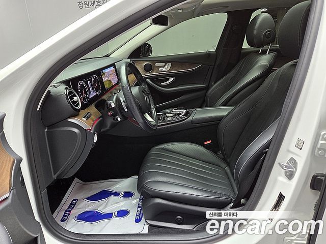 Mercedes-Benz E-Class E300 Exclusive