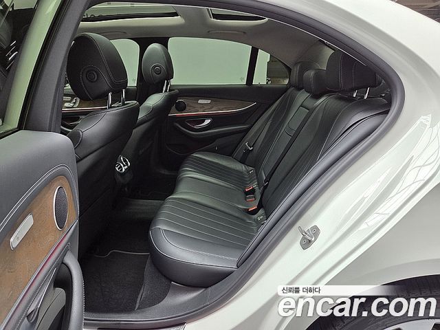 Mercedes-Benz E-Class E300 Exclusive