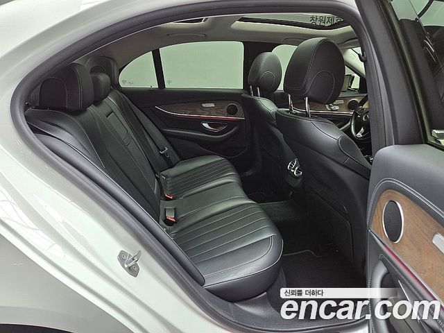 Mercedes-Benz E-Class E300 Exclusive