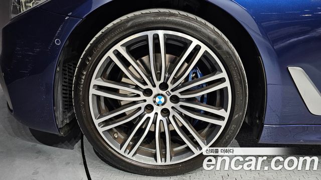 BMW 5-Series 530i xDrive M Sport Package Plus