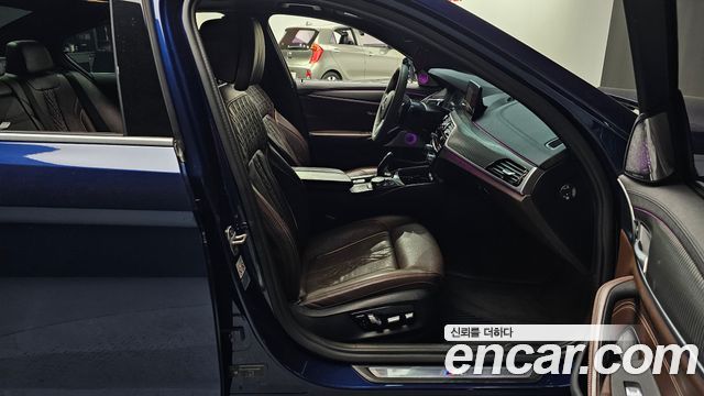 BMW 5-Series 530i xDrive M Sport Package Plus