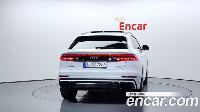 Audi Q8 55 TFSI Quattro Premium