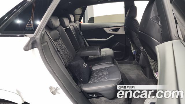 Audi Q8 55 TFSI Quattro Premium