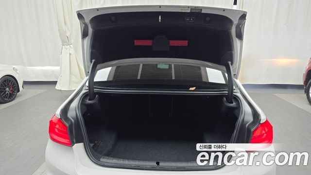 BMW 5-Series 530i M Sport Package