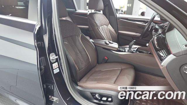 BMW 5-Series 530i M Sport Package