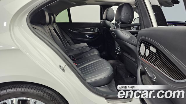 Mercedes-Benz E-Class E450 4MATIC Exclusive