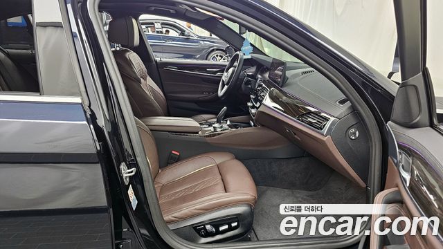 BMW 5-Series 523d xDrive M Sport