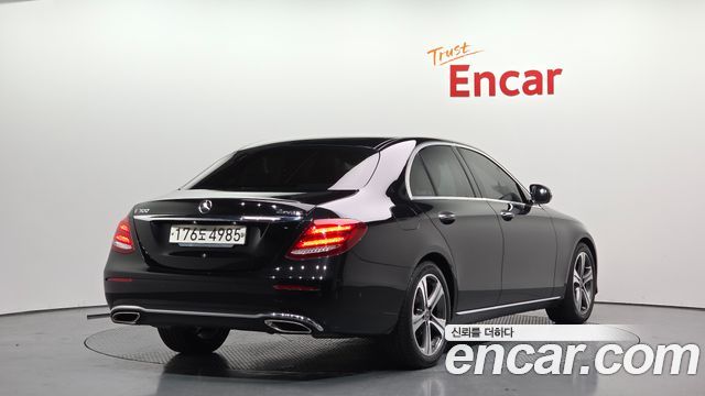 Mercedes-Benz E-Class E300 Avantgarde