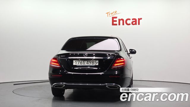 Mercedes-Benz E-Class E300 Avantgarde