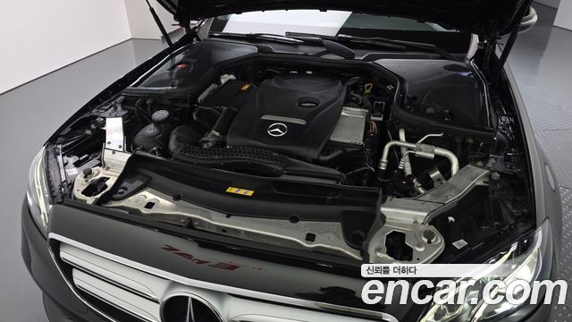 Mercedes-Benz E-Class E300 Avantgarde