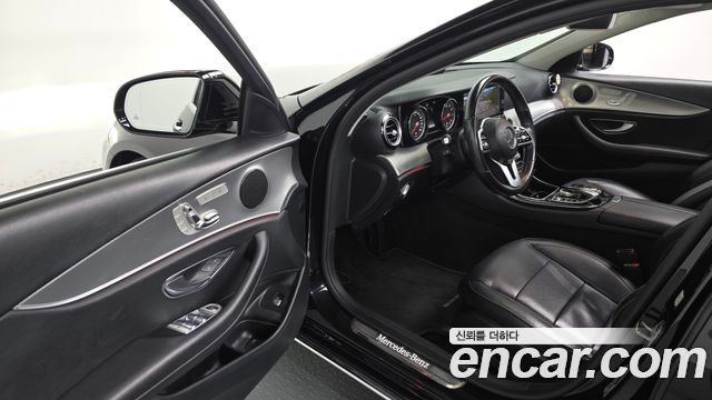 Mercedes-Benz E-Class E300 Avantgarde