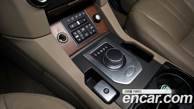 Land Rover Discovery 3.0 SDV6 SE