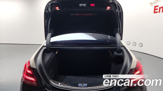 Mercedes-Benz S-Class Maybach S560 4MATIC