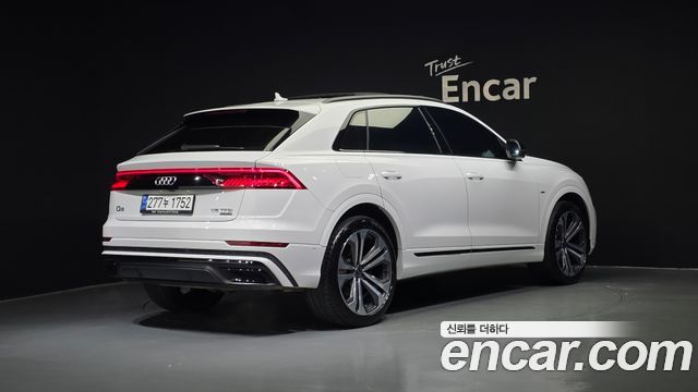 Audi Q8 55 TFSI Quattro Premium