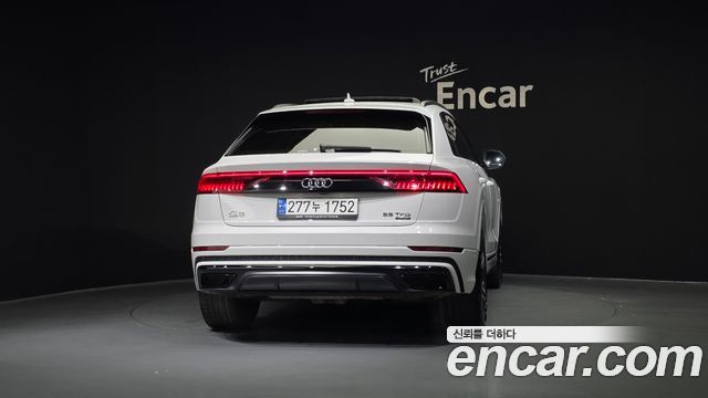 Audi Q8 55 TFSI Quattro Premium