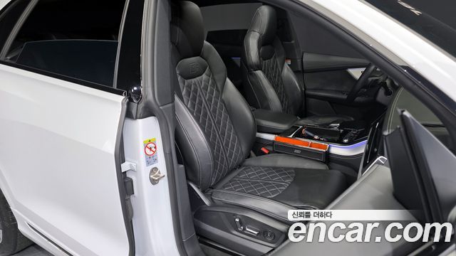 Audi Q8 55 TFSI Quattro Premium
