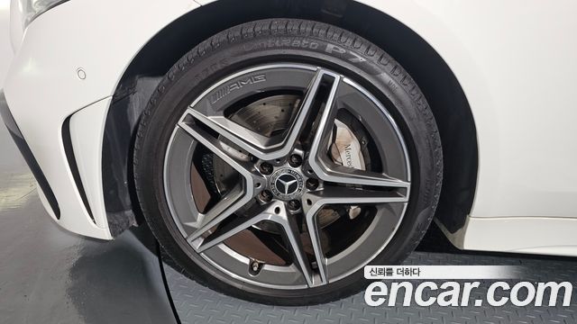 Mercedes-Benz CLS-Class CLS300d AMG Line