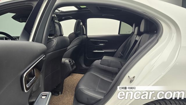 Mercedes-Benz C-Class C200 4MATIC Avantgarde