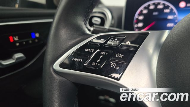 Mercedes-Benz C-Class C200 4MATIC Avantgarde