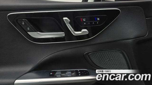 Mercedes-Benz C-Class C200 4MATIC Avantgarde
