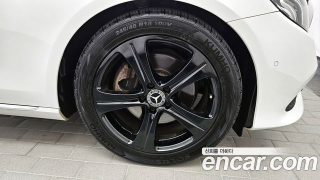 Mercedes-Benz E-Class E200 Avantgarde
