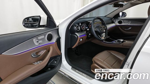 Mercedes-Benz E-Class E200 Avantgarde