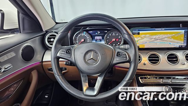Mercedes-Benz E-Class E200 Avantgarde