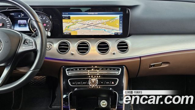 Mercedes-Benz E-Class E200 Avantgarde
