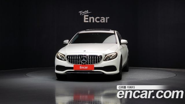 Mercedes-Benz E-Class E220d 4MATIC Avantgarde