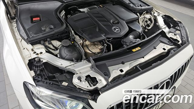 Mercedes-Benz E-Class E220d 4MATIC Avantgarde