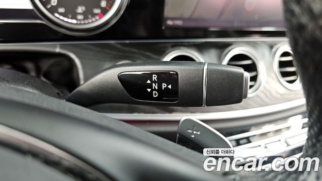 Mercedes-Benz E-Class E220d 4MATIC Avantgarde