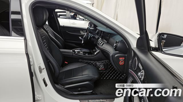 Mercedes-Benz E-Class E220d 4MATIC Avantgarde