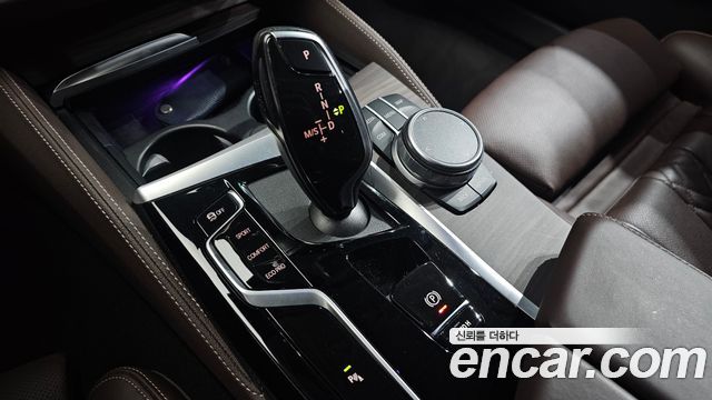 BMW 5-Series 523d xDrive Luxury