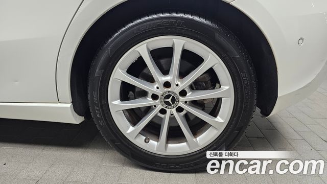 Mercedes-Benz A-Class A220 Hatchback