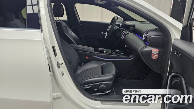 Mercedes-Benz A-Class A220 Hatchback