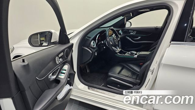 Mercedes-Benz C-Class C200 AMG Line