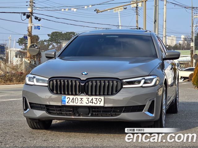 BMW 5-Series 530i Luxury