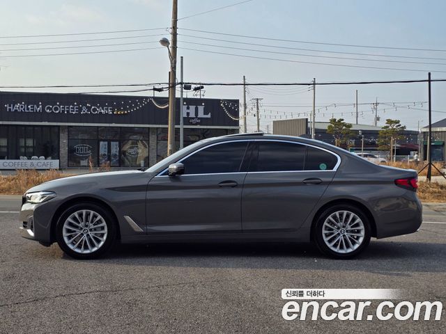 BMW 5-Series 530i Luxury