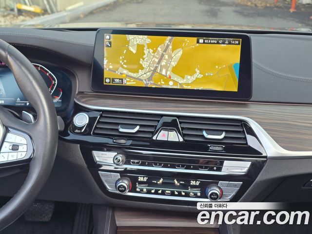 BMW 5-Series 530i Luxury