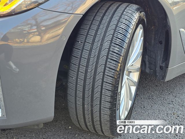 BMW 5-Series 530i Luxury