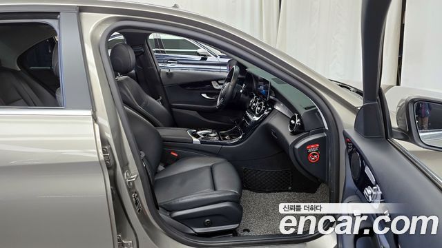 Mercedes-Benz C-Class C200